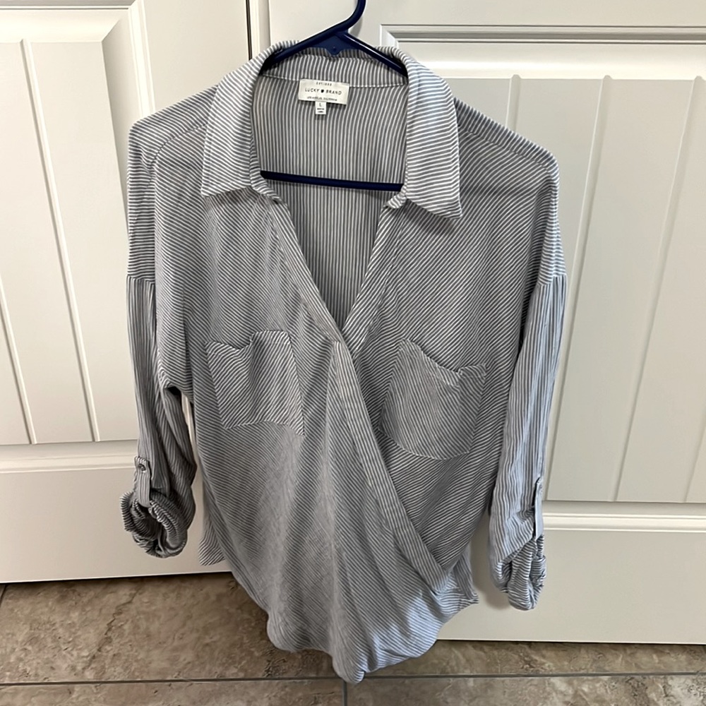 Lucky cotton blouse; grey with white pinstripes.